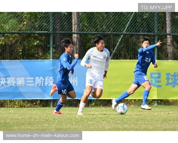 广岛三箭多打一人控节奏 逆转胜局战术执行到位 广岛三箭多打一人控节奏 逆转胜局战术执行到位