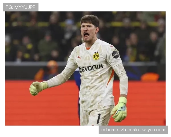 多特蒙德补时阶段连吃红牌，科贝尔失误导致点球绝杀